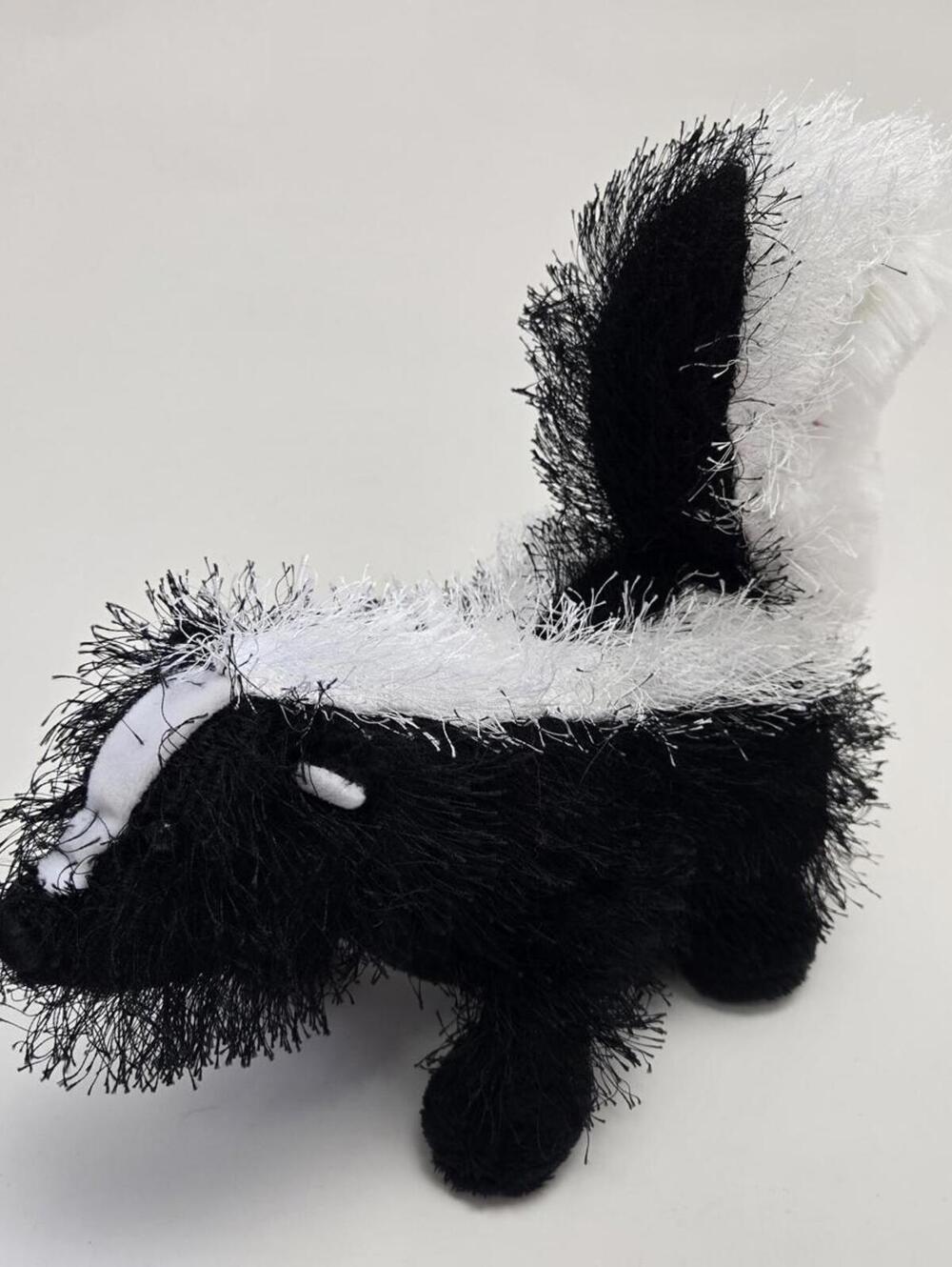 Adorable Vintage Webkinz Skunk Plush with No Tag, Ganz Plush (9 inch)